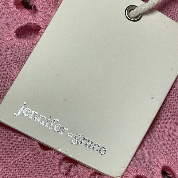 Jennifer & Grace Eyelet Flutter Sleeve Blouse Pink Medium NWT Keyhole Back - Picture 6 of 7